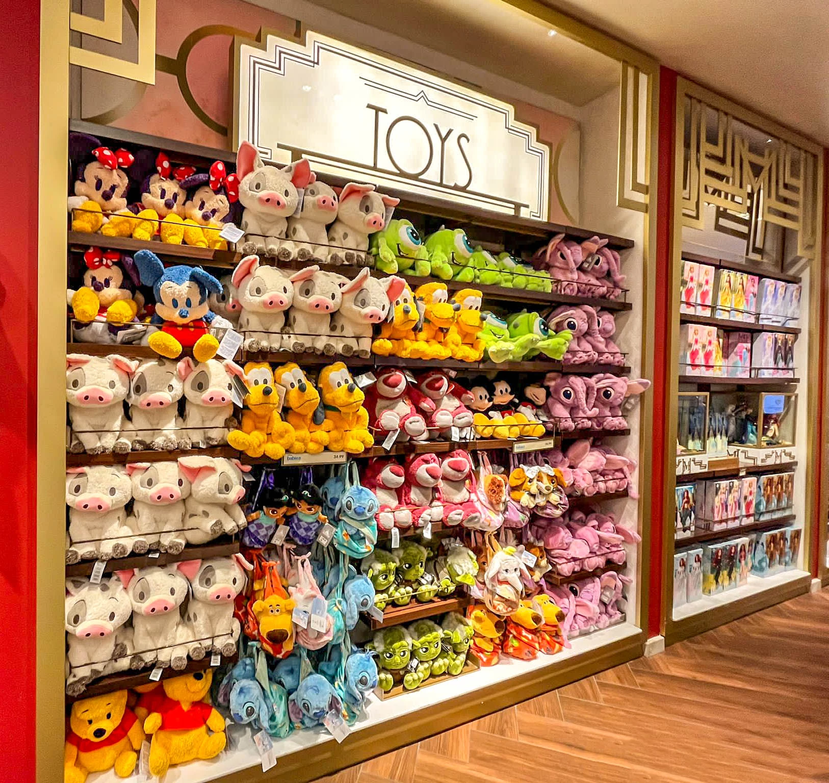 Plush & Soft Toys Sales -Plush & Soft Toys Sales 2022 wdw dhs hollywood studios shopping toys tees display