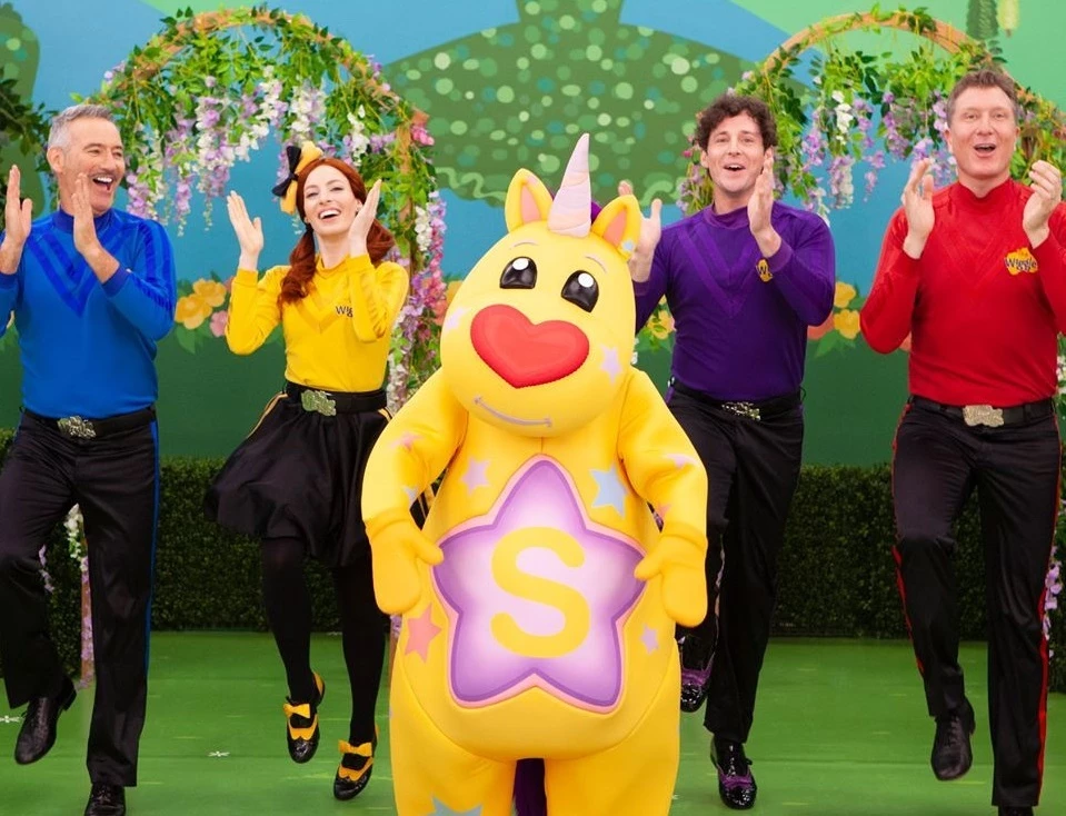 The Wiggles Shirley Shawn The Unicorn Soft Plush Toy 25cm 5 The Wiggles Shirley Shawn The Unicorn Soft Plush Toy 25cm - Image 3